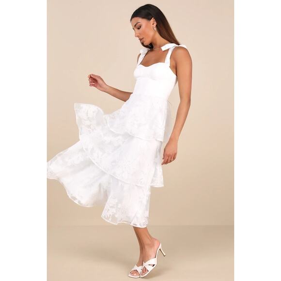 NWT Lulus Drayson White Floral Burnout Tie-Strap Tiered Midi Dress Wedding Sz M - Picture 3 of 7